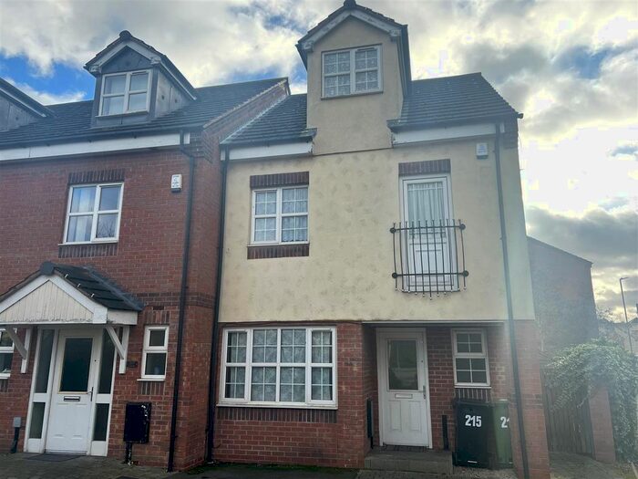 4 Bedroom Property To Rent In Lord Street, Walsall, WS1