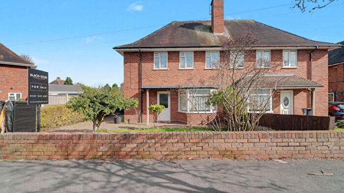 3 Bedroom Semi Detached House For Sale In Elmdon Park Road, Solihull, B92