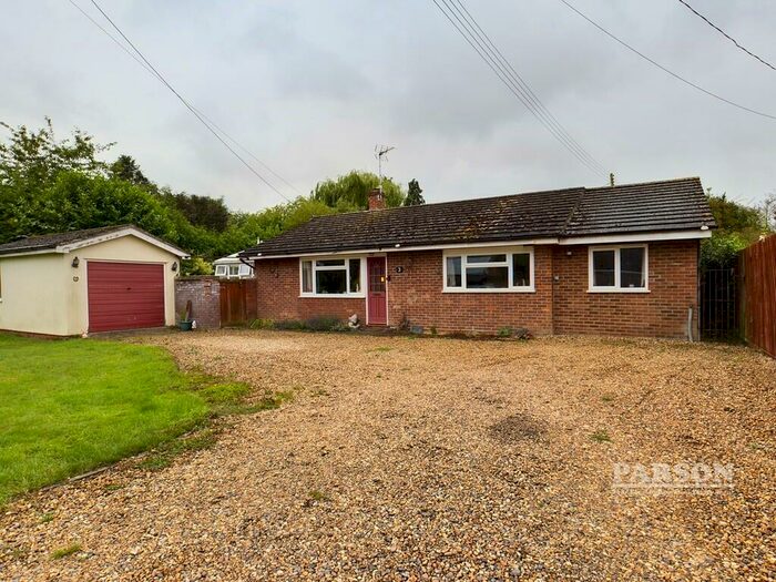 3 Bedroom Detached Bungalow For Sale In Common Road, Bressingham, Norfolk, IP22