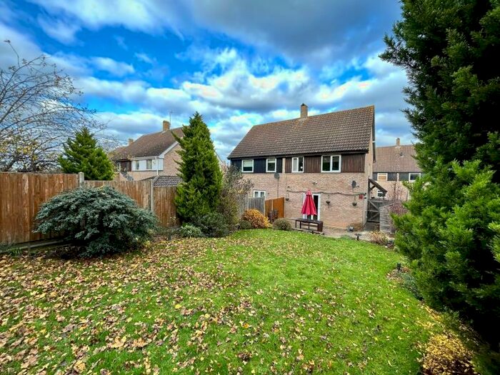 3 Bedroom Semi-Detached House To Rent In Rushleys Close, Loughton, MK5