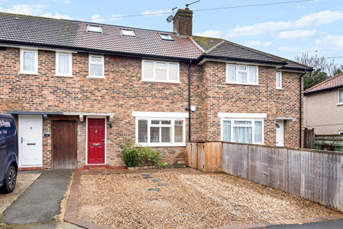 4 Bedroom Terraced House For Sale In Courtney Crescent, Carshalton, SM5