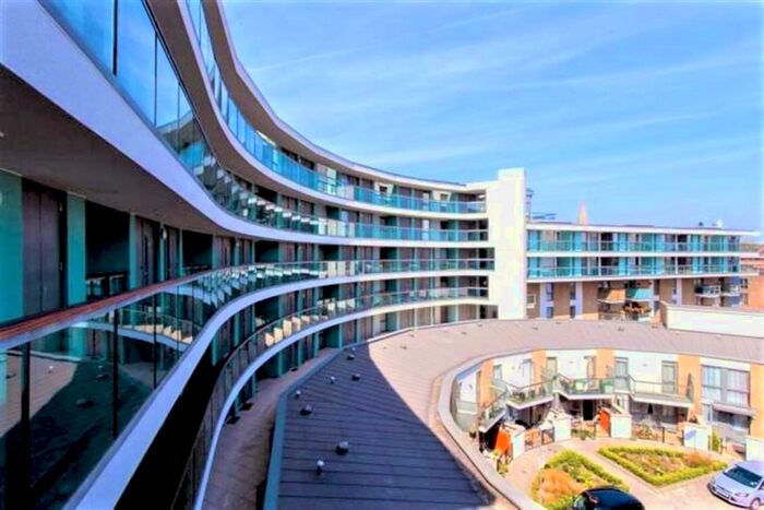 1 Bedroom Flat To Rent In Packington Street, Islington, Angel, London, N1