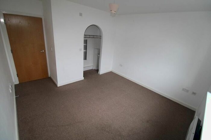 1 Bedroom Flat To Rent In Times Square Avenue, Brierley Hill, DY5