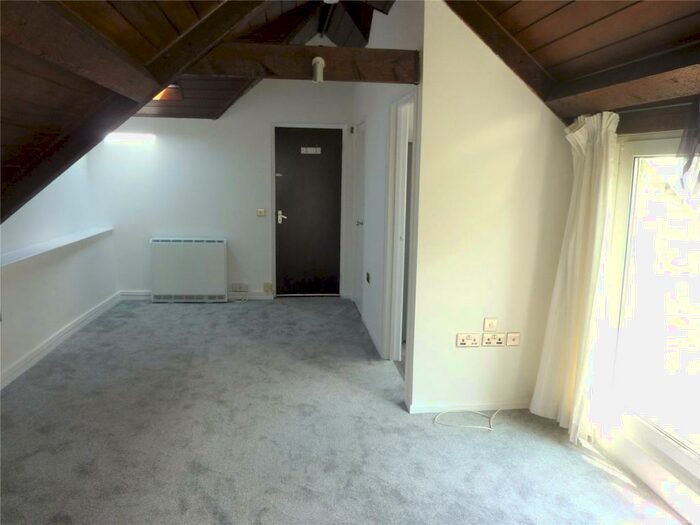 1 Bedroom Apartment To Rent In Black Lion Court, Honiton, Devon, EX14