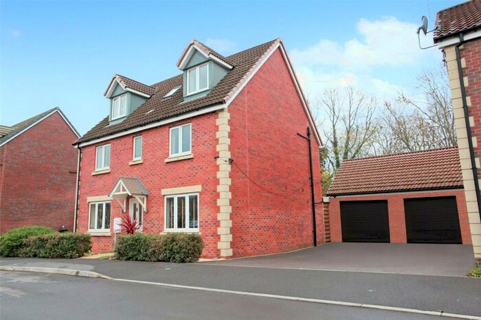 5 Bedroom Detached House To Rent In Polesdon Avenue, Coate, Swindon, Wiltshire, SN3
