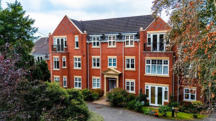 2 Bedroom Flat For Sale In Oakland House, Lichfield Road, Four Oaks, B74