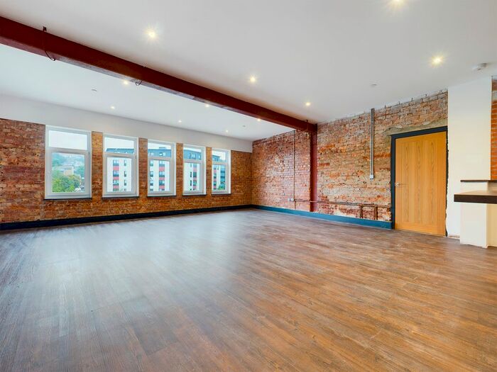 2 Bedroom Flat To Rent In Kings Buildings, City Centre, Swansea, SA1