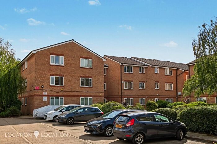 2 Bedroom Flat To Rent In Thant Close, Witham Court, E10