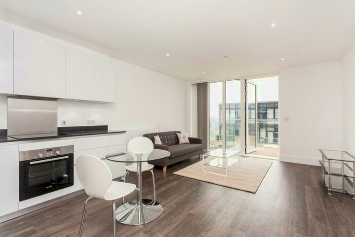 1 Bedroom Flat To Rent In Compton House, Woolwich Riverside, London, SE18