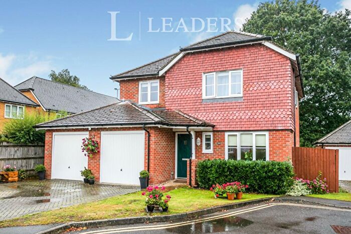 4 Bedroom Detached House To Rent In The Hornets, RH13