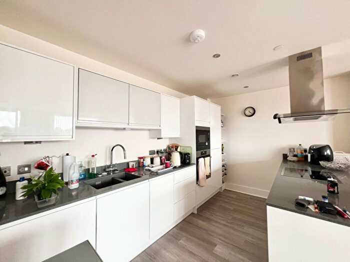 2 Bedroom Apartment To Rent In Lantern Court, Wilmot Lane, Beeston, NG9