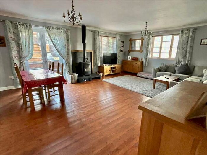 3 Bedroom Semi Detached House For Sale In 2 Caebitra Hall, Sarn