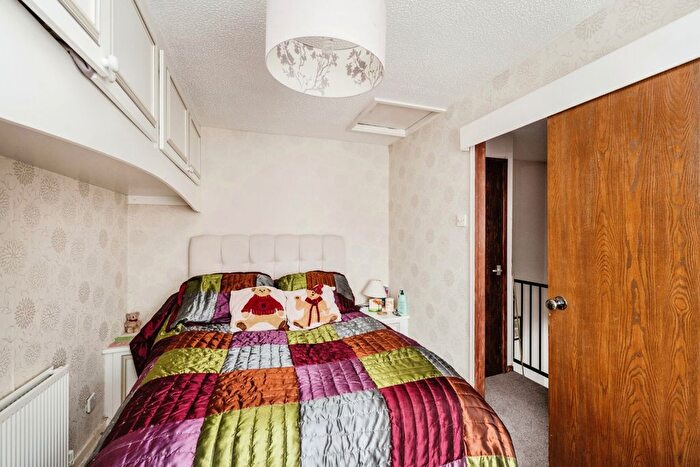 1 Bedroom End Of Terrace House For Sale In Bronwydd, Birchgrove, Swansea, SA7