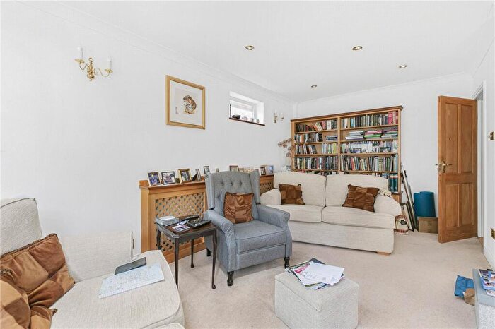 3 Bedroom Detached House For Sale In Coopers Close, Kimpton, Hitchin, SG4