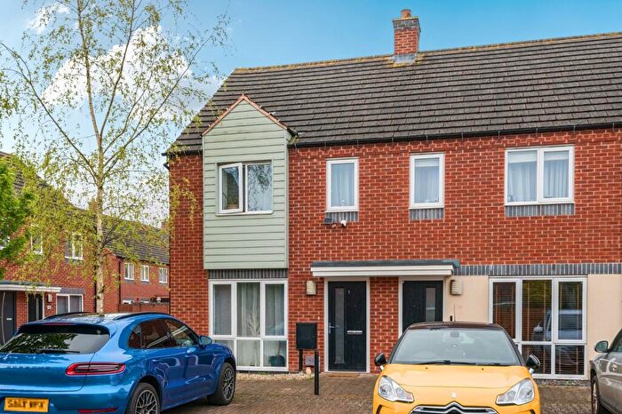 2 Bedroom End Of Terrace House For Sale In Queensbridge, Burton-on-Trent, Staffordshire, DE14