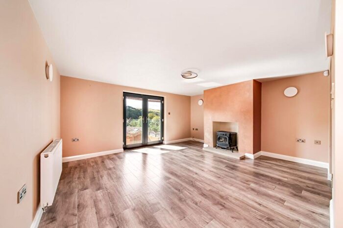 5 Bedroom Detached House For Sale In Victoria Springs, Holmfirth, HD9