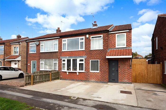 4 Bedroom Semi-detached House For Sale In Highthorn Road, York, North Yorkshire, YO31
