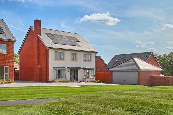 5 Bedroom Detached House For Sale In Bayes Avenue, Coggeshall, Essex, CO6