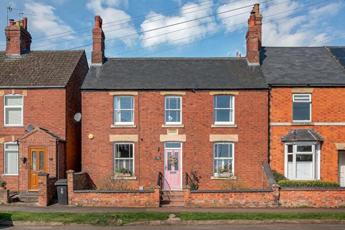 4 Bedroom Terraced House For Sale In West Road, Oakham, LE15