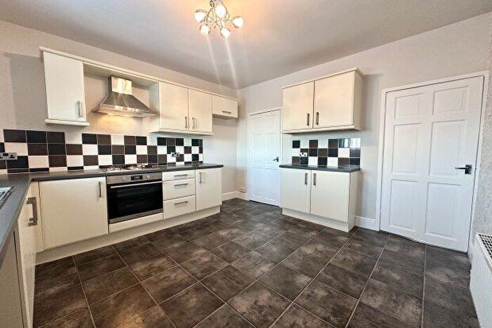 3 Bedroom Terraced House To Rent In Warminster Road, Sheffield, S8