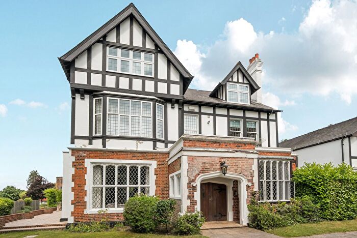 2 Bedroom Flat To Rent In Foley Road, Claygate, Esher, KT10