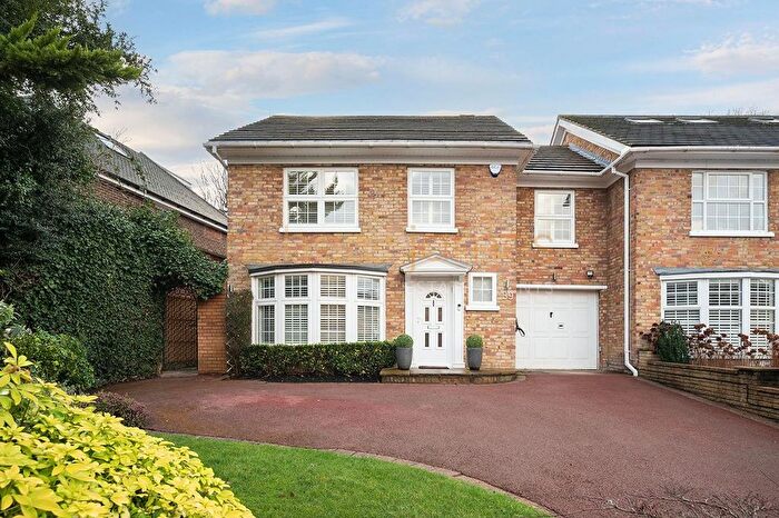 4 Bedroom End Terrace House For Sale In Hartfield Avenue, Elstree, WD6