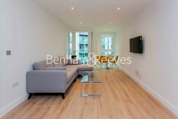 2 Bedroom Apartment To Rent In Sovereign Court, Hammersmith, W6