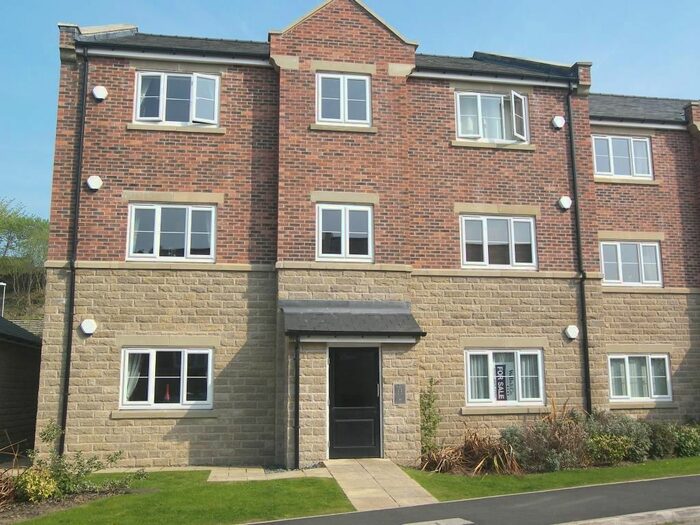 2 Bedroom Flat To Rent In Horsforde View, Newlay, Leeds, LS13
