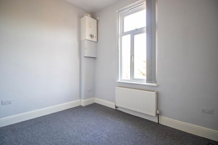 2 Bedroom Flat For Sale In Eastern Esplanade, Southend-on-Sea, SS1