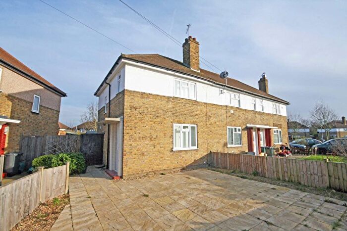 2 Bedroom Property To Rent In Morris Road, Isleworth, TW7