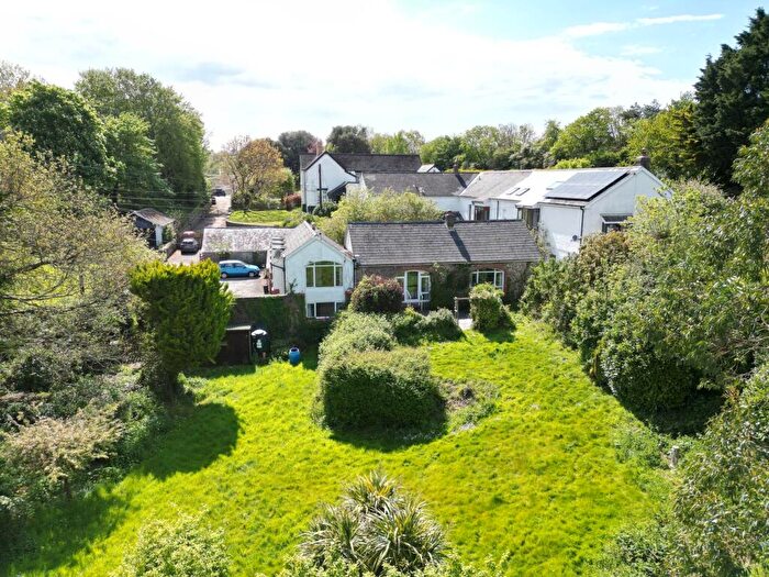 5 Bedroom Barn Conversion For Sale In Lower Winsford Court, Abbotsham Road, EX39