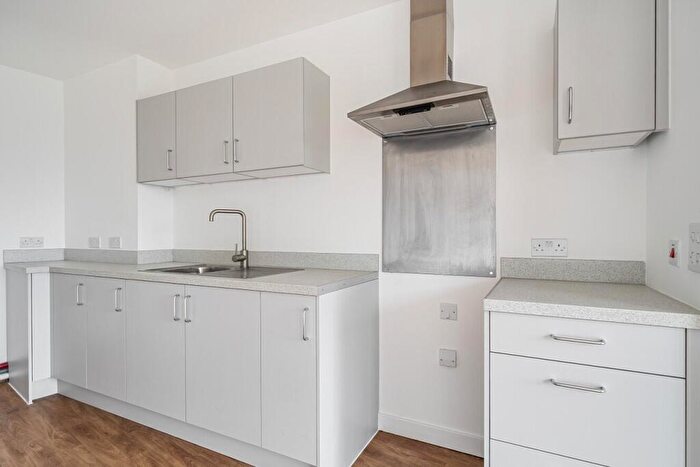2 Bedroom Flat To Rent In Abbey Road, Barking, IG11