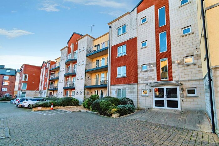 2 Bedroom Flat For Sale In Gloucester Square, Southampton, Hampshire, SO14