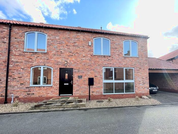 2 Bedroom Semi-Detached House To Rent In Waxwing Way, Great Coates, Grimsby, DN37