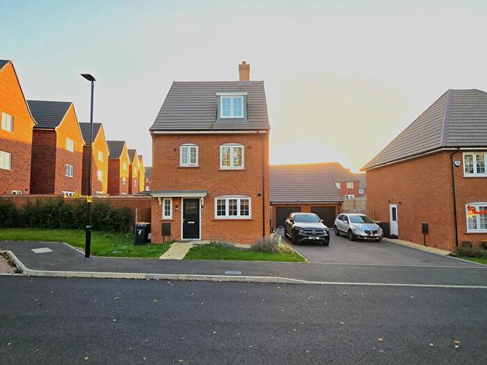 4 Bedroom Detached House For Sale In Chiltern Road, Stewartby, Bedfordshire, MK43