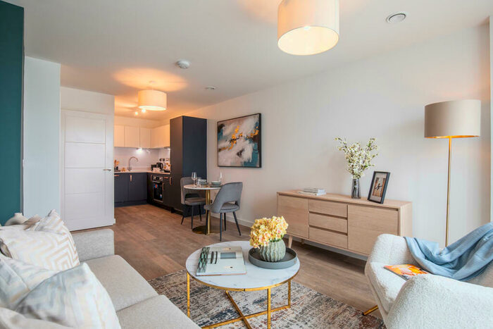 1 Bedroom Apartment To Rent In Vantage Tower, Centenary Plaza, SO19