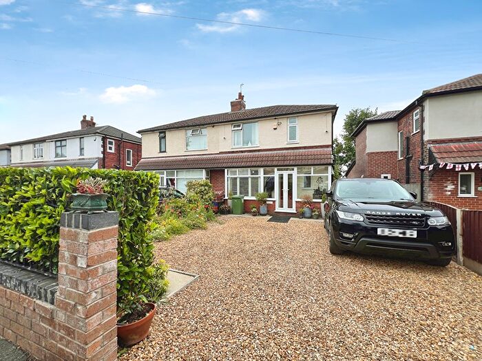 3 Bedroom Semi Detached House For Sale In Breightmet Drive, Breightmet, BL2