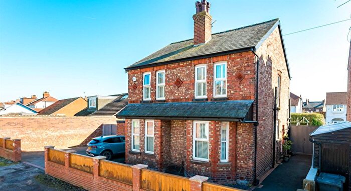 4 Bedroom Property For Sale In Cambridge Drive, Crosby, Liverpool, L23