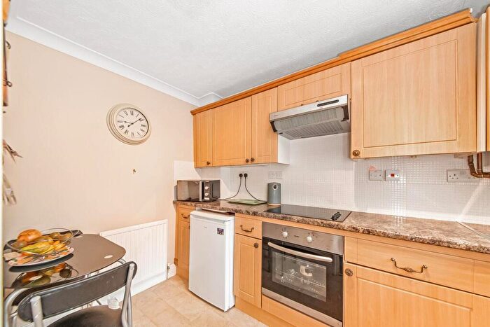 2 Bedroom House For Sale In Cuthbert Gardens, South Norwood, London, SE25