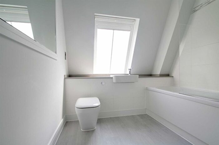 1 Bedroom Flat To Rent In High Street, Berkhamsted, HP4