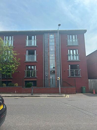2 Bedroom Flat To Rent In Ashton-Under-Lyne, OL6