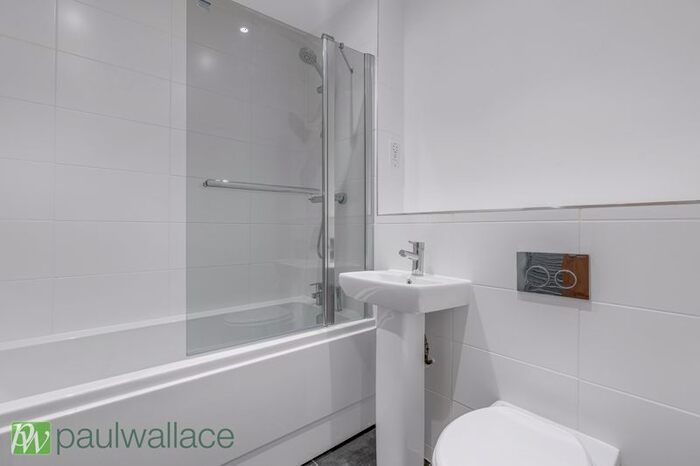 2 Bedroom Flat For Sale In Florence Court, Park Lane, Knebworth, SG3