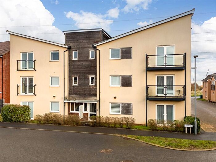 2 Bedroom Flat For Sale In Upende, Aylesbury, HP18