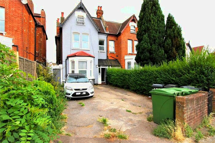 Studio To Rent In Baldry Gardens, London, SW16