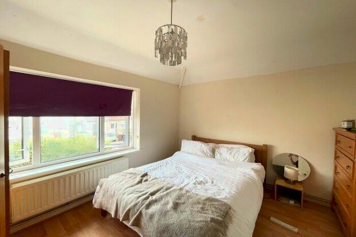 1 Bedroom Maisonette To Rent In Davington Road, Dagenham, RM8