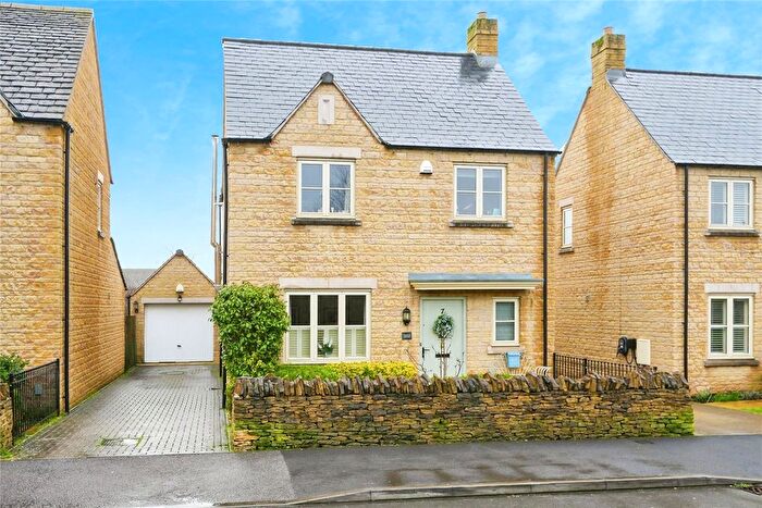 4 Bedroom Detached House For Sale In Bourton-On-The-Water, Gloucestershire, GL54