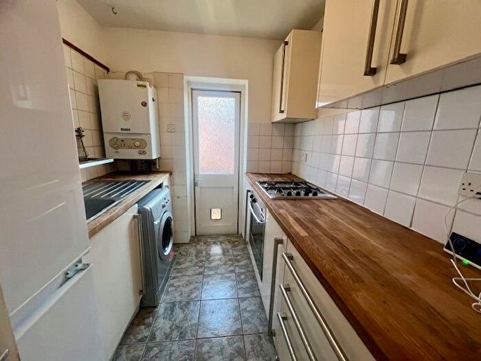 2 Bedroom Flat To Rent In Plantagenet Street, Riverside, Cardiff, CF11