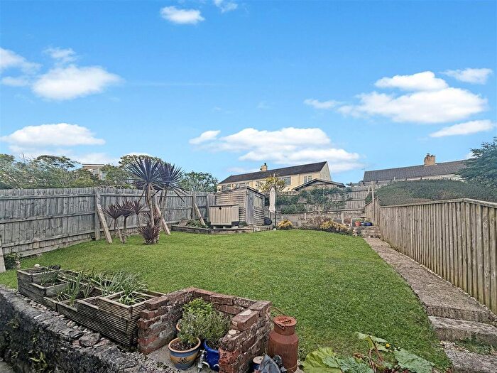 3 Bedroom Semi-Detached House For Sale In Heather Close, Newton Abbot, TQ12