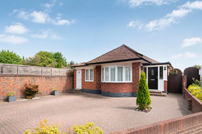 4 Bedroom Detached Bungalow For Sale In Plantagenet Close, Worcester Park, KT4