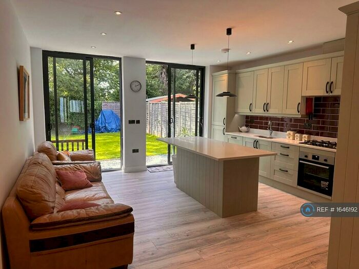 6 Bedroom Semi-Detached House To Rent In Princes Park Avenue, London, NW11